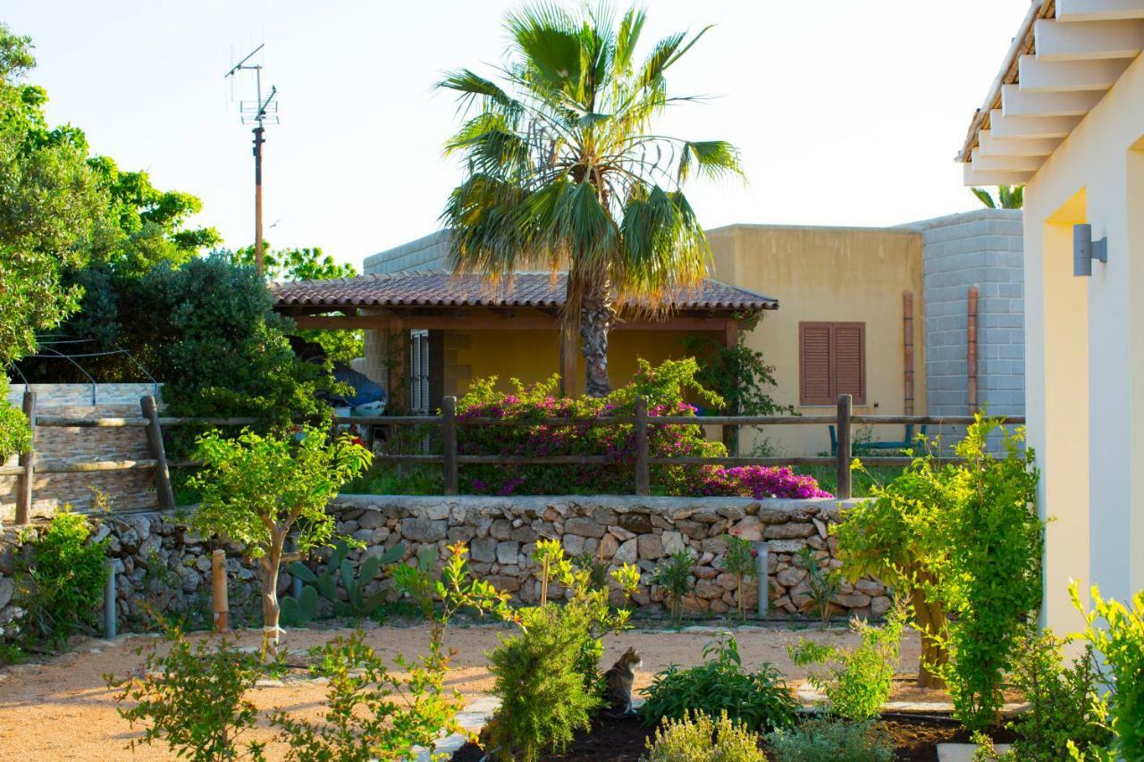 Le Suites Del Carrubo Favignana Eksteriør billede