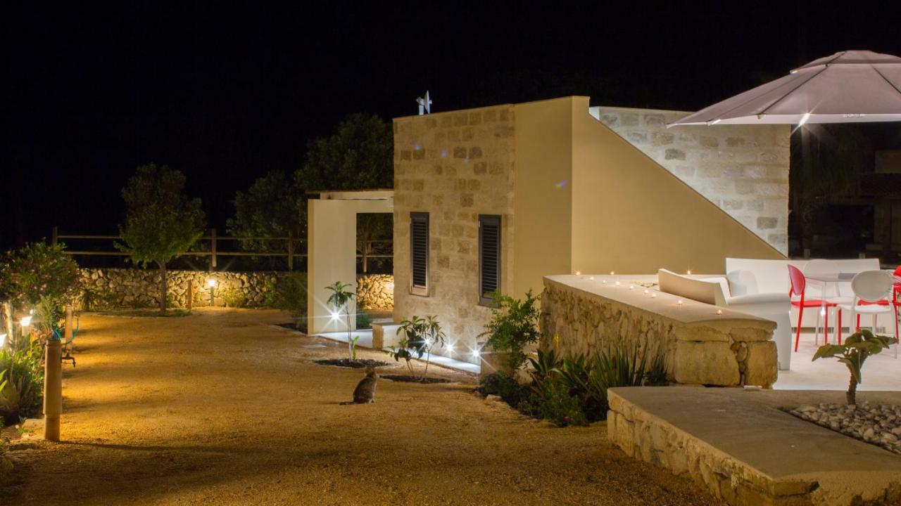 Le Suites Del Carrubo Favignana Eksteriør billede